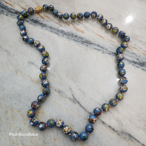 Vintage Jewelry - Beautiful vintage cloisonné necklace featuring vibrant hand-enameled floral bead